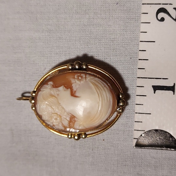 Vintage PR. ST. Co. 1/20 12K GF Cameo Pendant or Pin Hand Carved Shell Woman - Picture 4 of 10